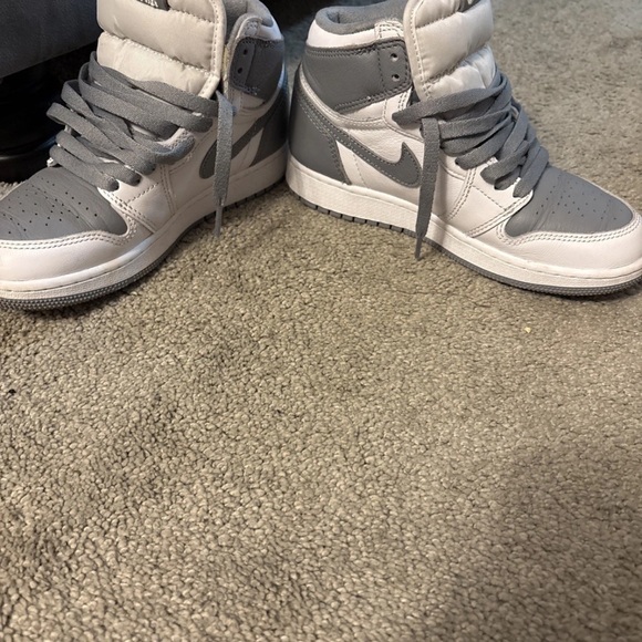 YOUTH Nike Jordan 1's gray/white retro high OG stealth. SIZE 4 -**NO BOX - Picture 16 of 16